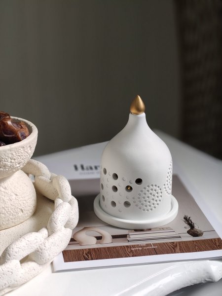 مبخرة حجر مع غطا