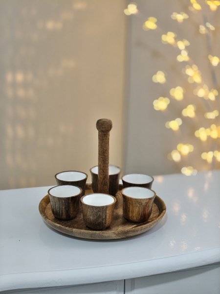 ﻓﻨﺎﺟﻴﻦ ﺳﺎدة ﻣﻊ ﺣﻤﺎﻟﺔ