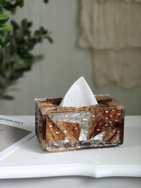 علبة محارم خشب مع ريزن