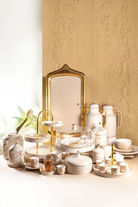 مجموعة جوار أبيض وذهبي - أوتانتيك