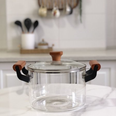 طنجرة بايركس مع غطا ومقابض خشبية 4L