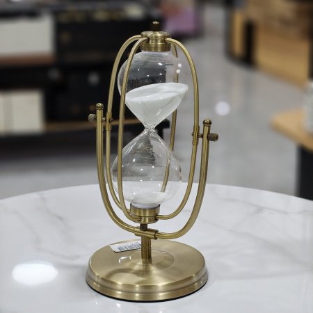 تحفة ساعة رملية