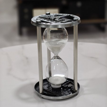 تحفة ساعة رملية