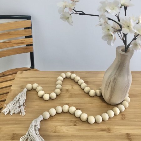 مسبحة خشب ديكور