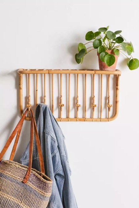 رف وتعليق خشب