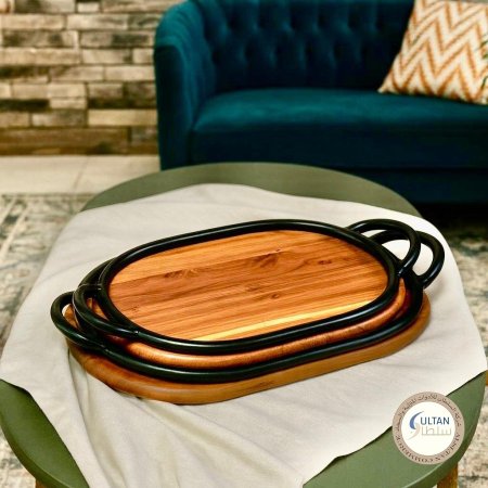 بيضاوي اسود