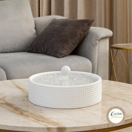 مضيفة حجر علب حلا